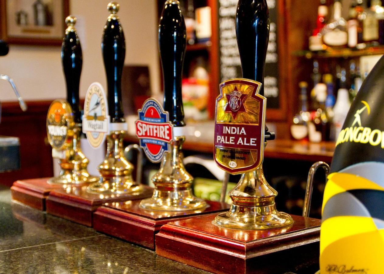 The Walnut Tree Inn Blisworth Kültér fotó