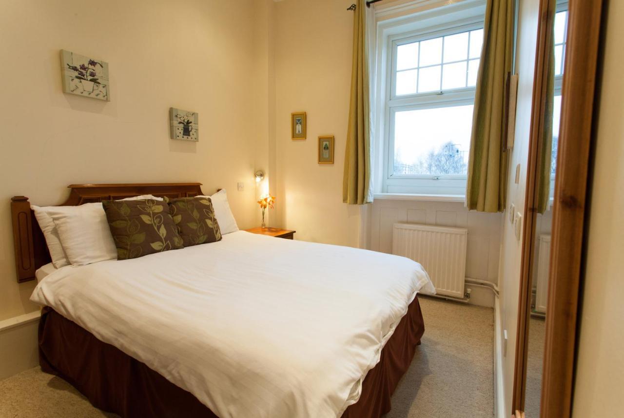 The Walnut Tree Inn Blisworth Kültér fotó